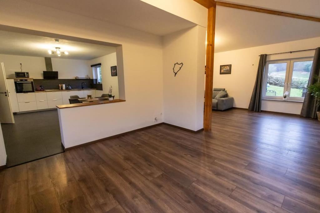 Apartment Suedschleife - App. 3 - Direkt Am Ring Reimerath